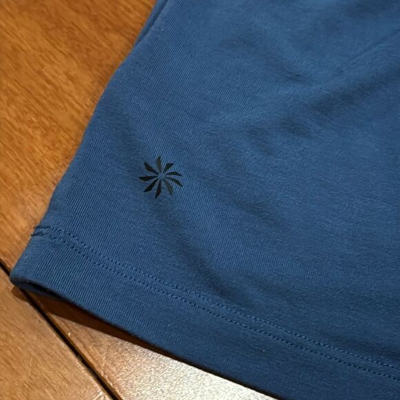 Athleta Air Out Cinch TEE in Blueish Size M - Picture 9 of 12